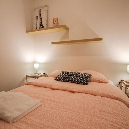 Apartment In A Typical Lille Street Bagian luar foto