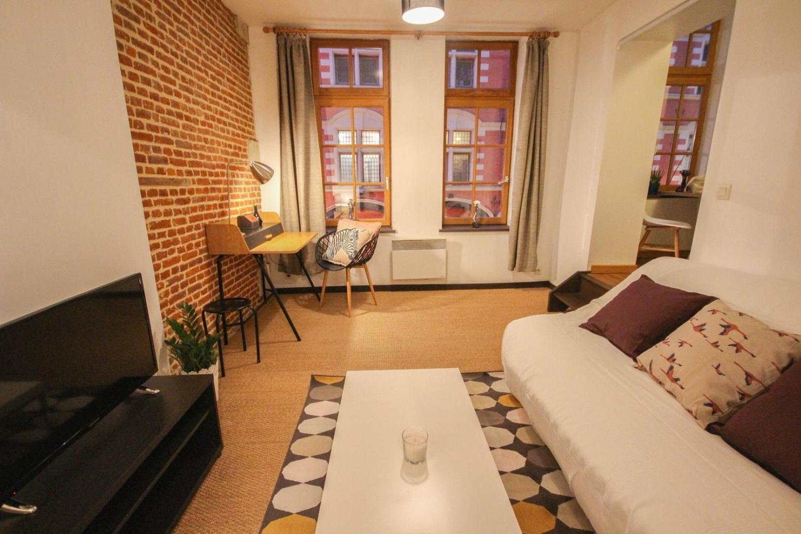 Apartment In A Typical Lille Street Bagian luar foto