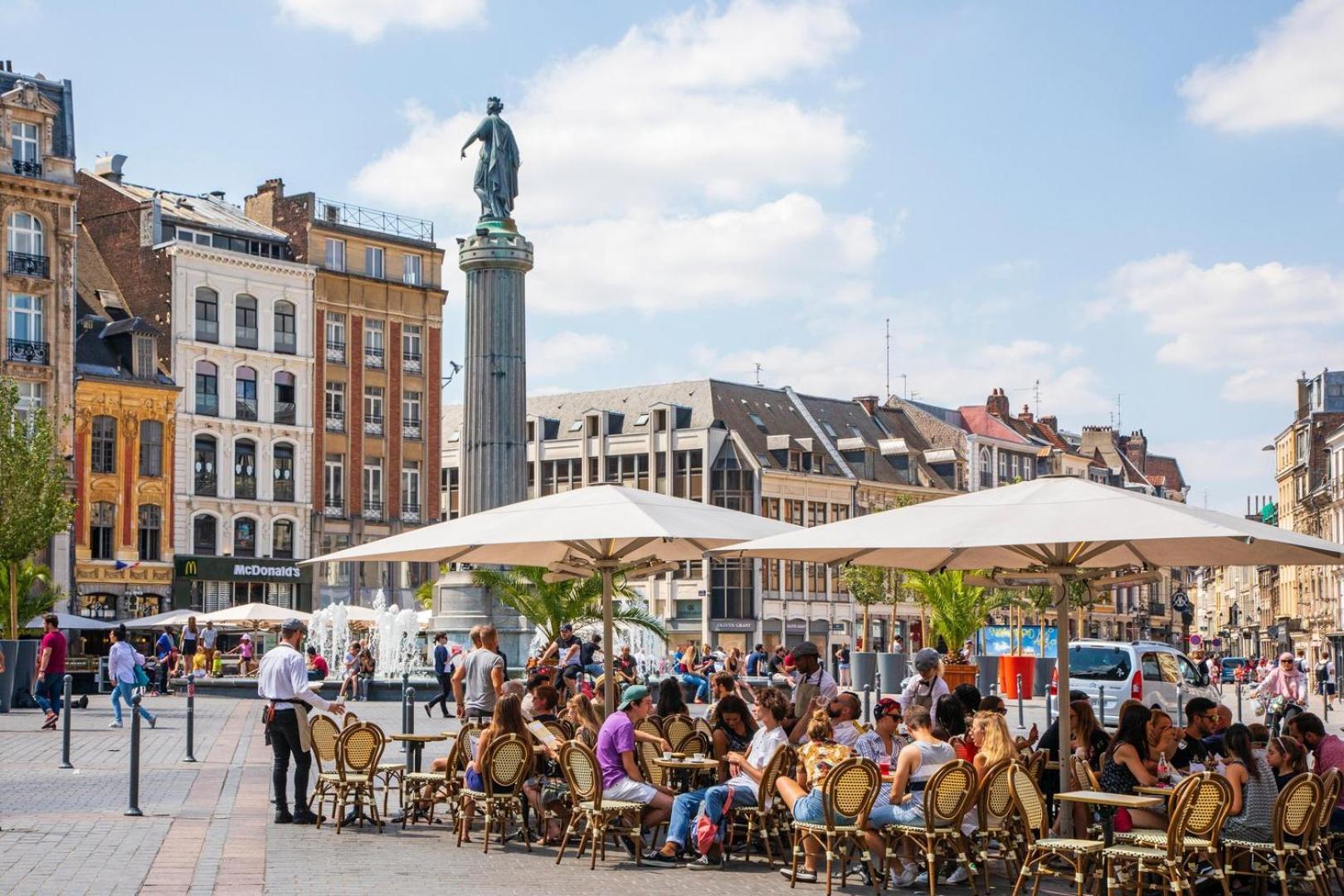 Apartment In A Typical Lille Street Bagian luar foto